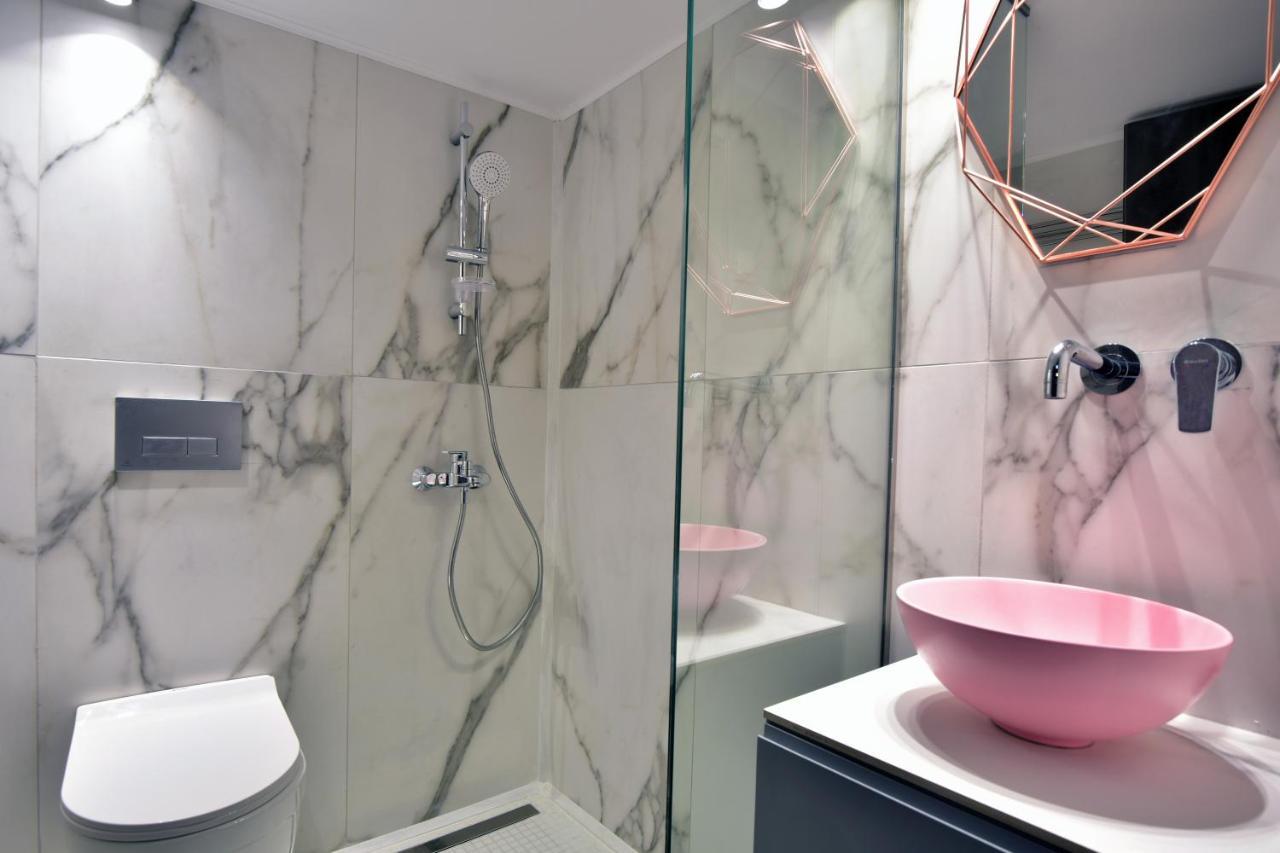 Queen 3 Apartment, In The Heart Of Corfu Historical Old Town Center Appartement *